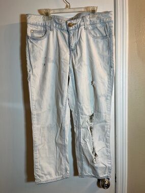 Vintage Tommy Hilfiger Light Blue Distressed Capri Jeans